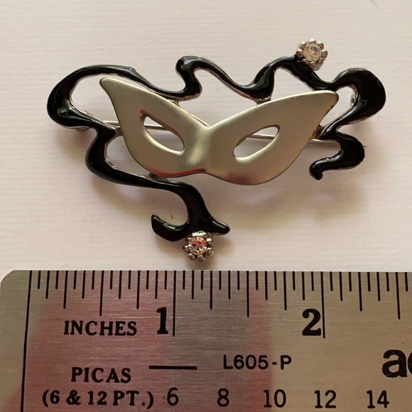 For The Masquerader In All! 👻 - Picture 3 of 4